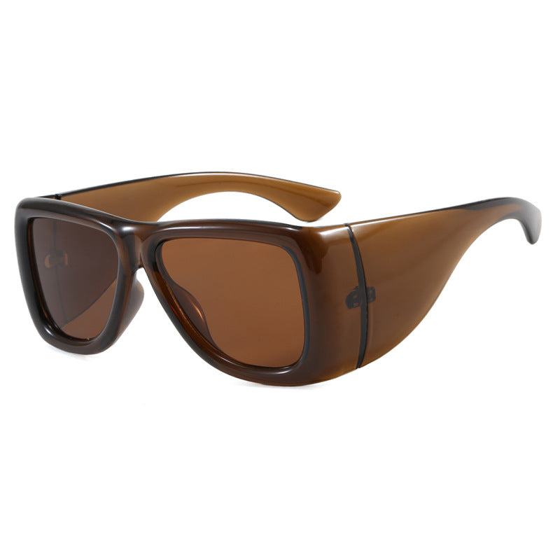 Ladies trendy oversized sunglasses with striking tortoiseshell design Bowlift