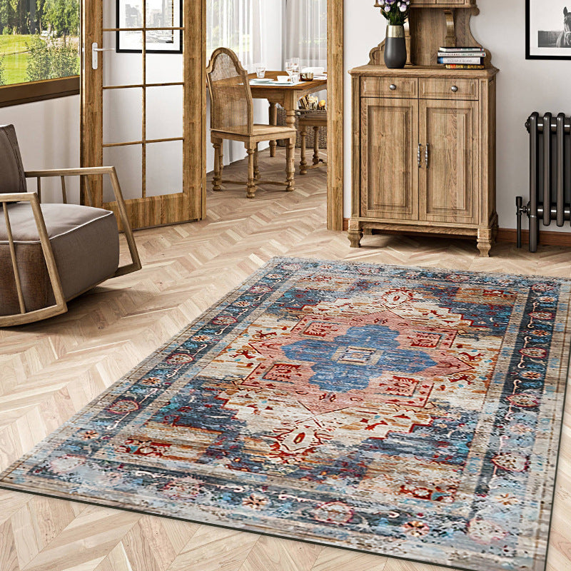 Vintage-inspired geometric rug