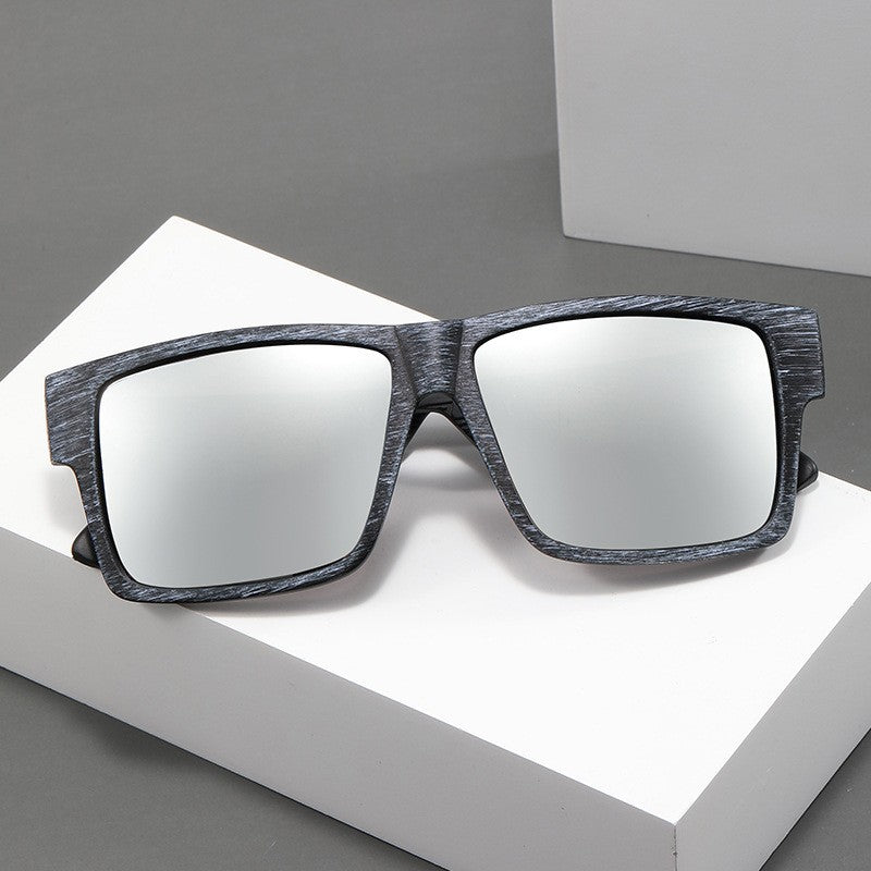 Women’s sporty sunglasses with innovative design and polarized lenses Bowlift