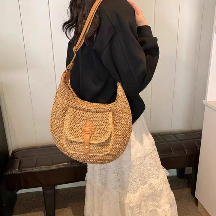Handcrafted Shoulder Bag in Modern Boho Style Bowlift