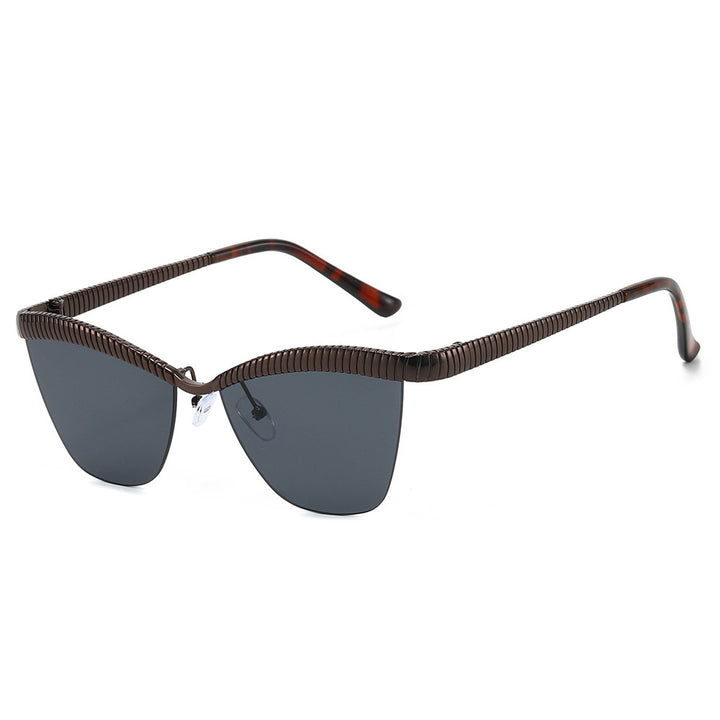 Modern Cat-Eye Sunglasses with Decorative Textured Frames Bowlift