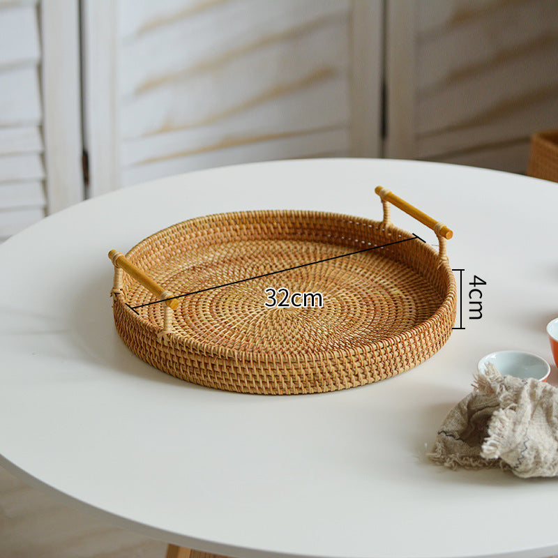 Ladies' round serving platter made from handcrafted natural material Bowlift