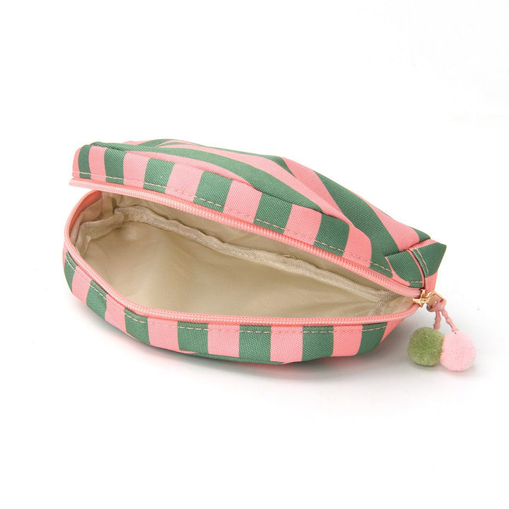 Modern and Stylish Cosmetic Bag Bowlift