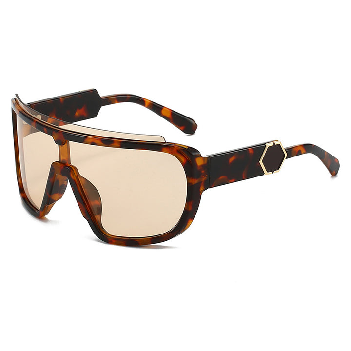 Women's fashionable sports sunglasses with innovative, aerodynamic design Bowlift
