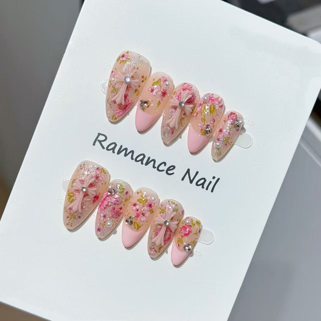 Floral Themed Press-On Nail Set Bowlift