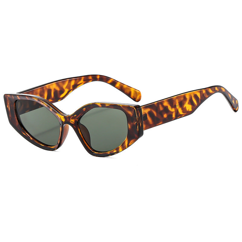 Women's Fashion Cat Eye Sunglasses with Wide Frame Bowlift