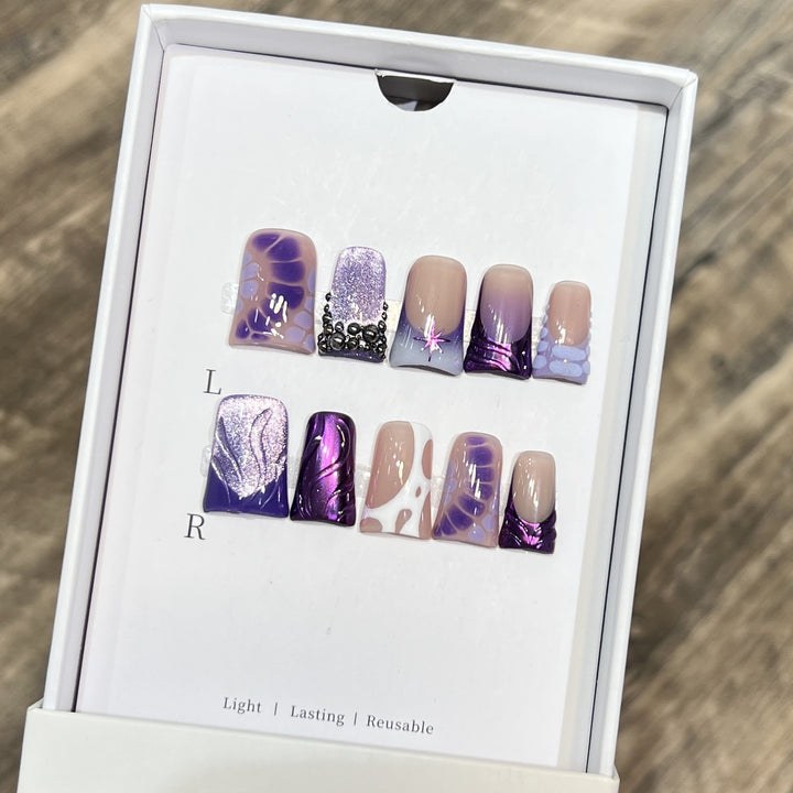 Playful Cartoon-Themed Press-On Nail Set Bowlift