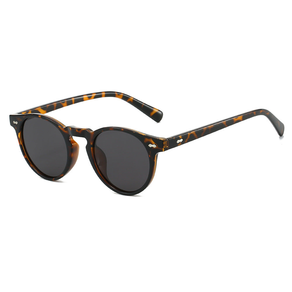 Ladies Vintage Sunglasses with Round Lenses and Transparent Frame Bowlift