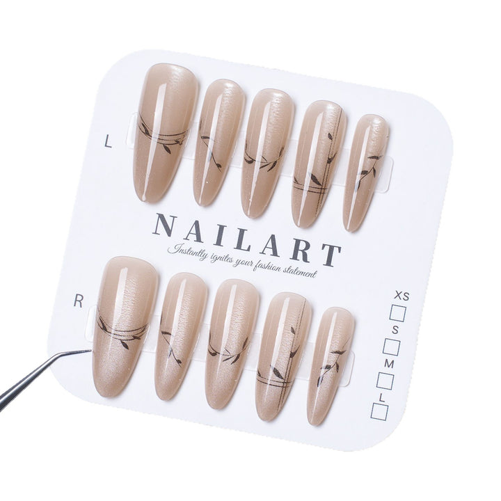 Stylish Press-On Nail Art Set with Elegant Floral Design Bowlift