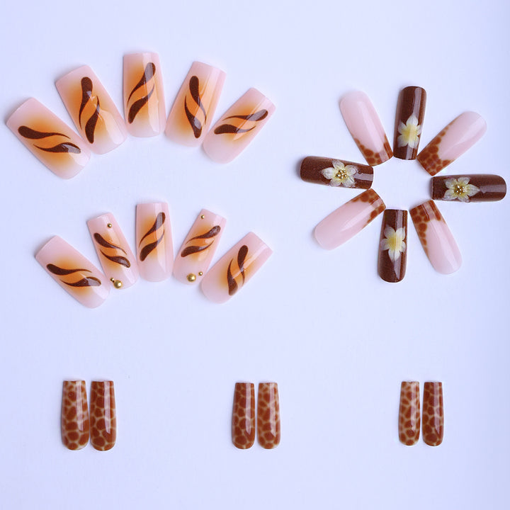 Exquisite Floral and Animal Design Artificial Nails Bowlift