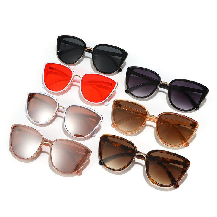 Fashion-Forward Triangular Frame Sunglasses Bowlift