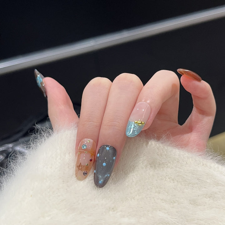 Artistic Press-On Nails Bowlift