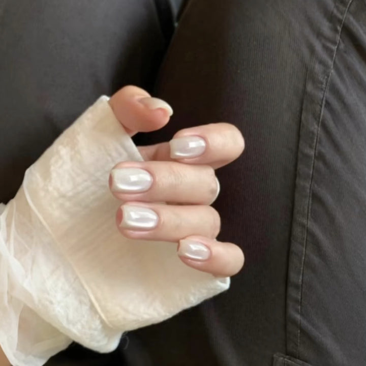 Artistic Themed Press-On Nails Bowlift