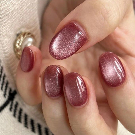 High-gloss nail extensions Bowlift