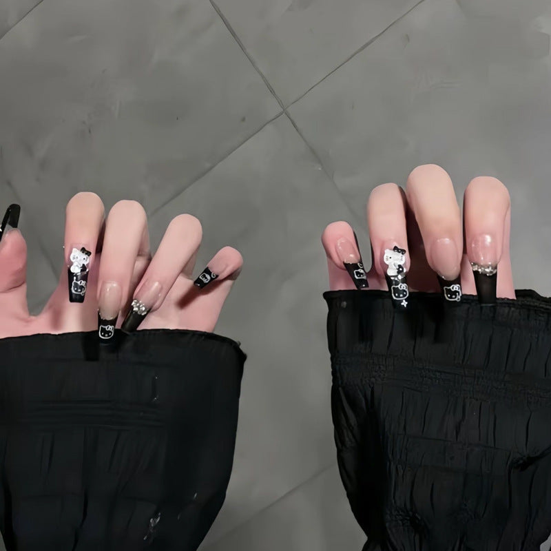 Glamorous artificial nail tips with 3D flower and crystal embellishments Bowlift