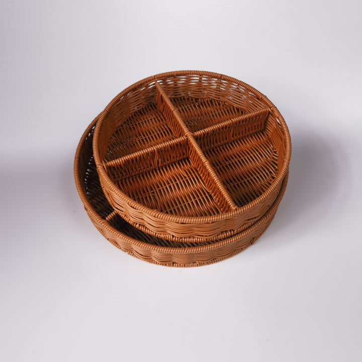 Ladies round basket plate with compartments Bowlift