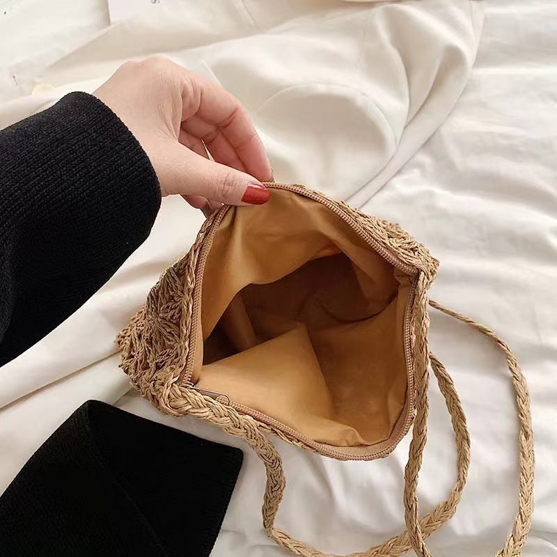 Crocheted Shoulder Bag Made of Natural Material Bowlift
