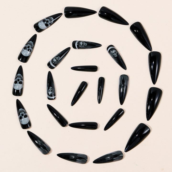 Gothic-Inspired 3D Nail Art Bowlift