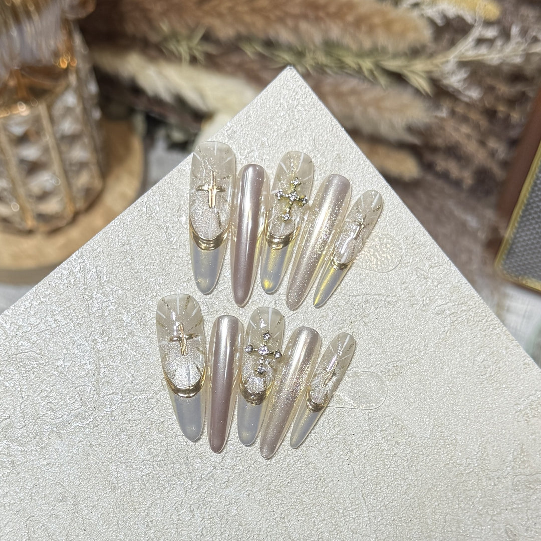 Glamorous Stiletto Press-On Nail Set with Artistic Accents Bowlift