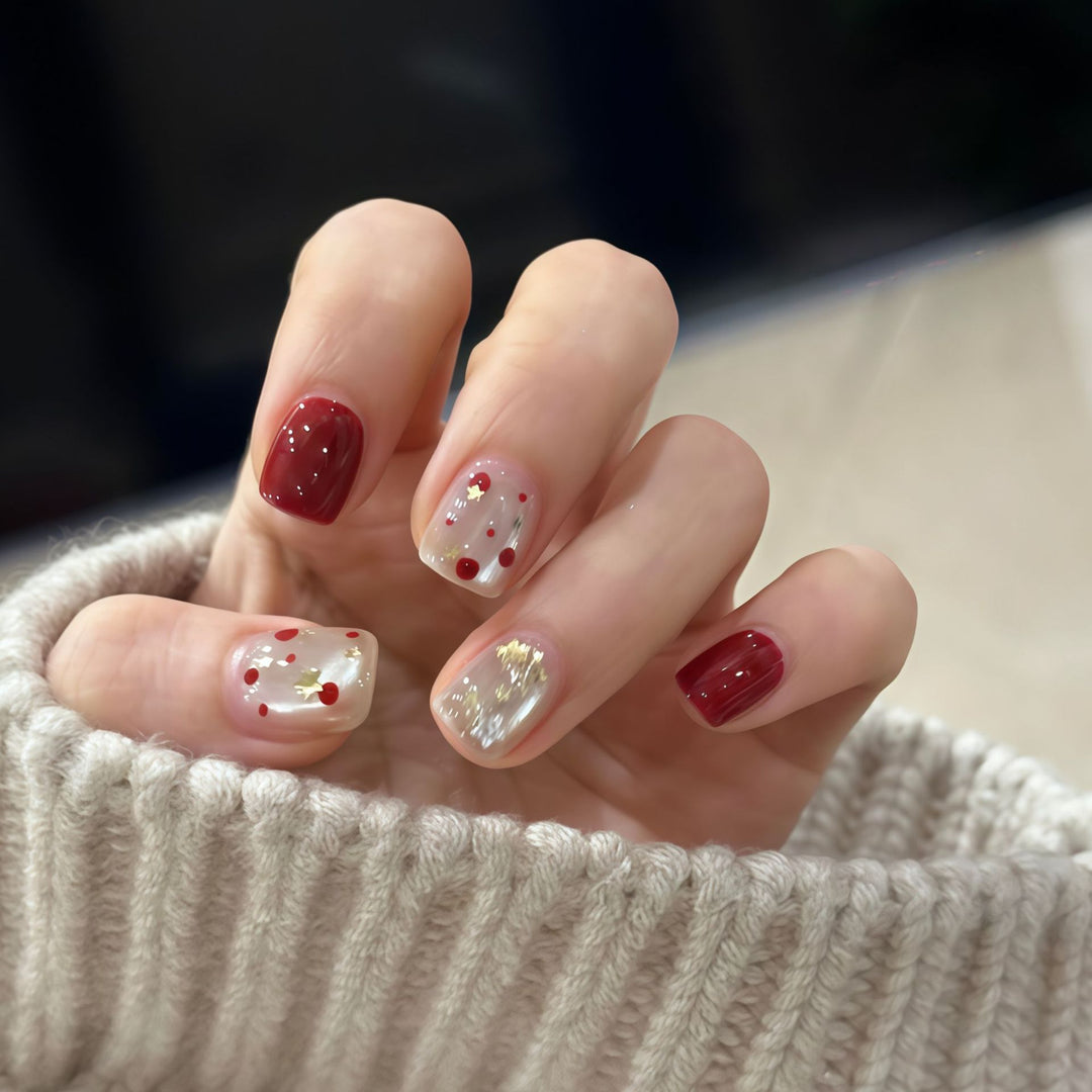Nail set with sparkling glitter details and creative designs Bowlift