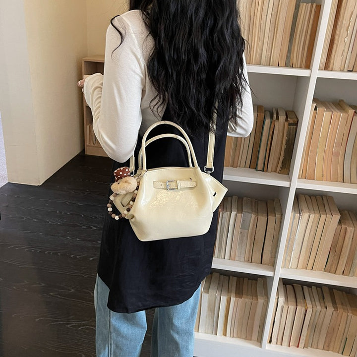 Chic Bow Accent Handbag Bowlift