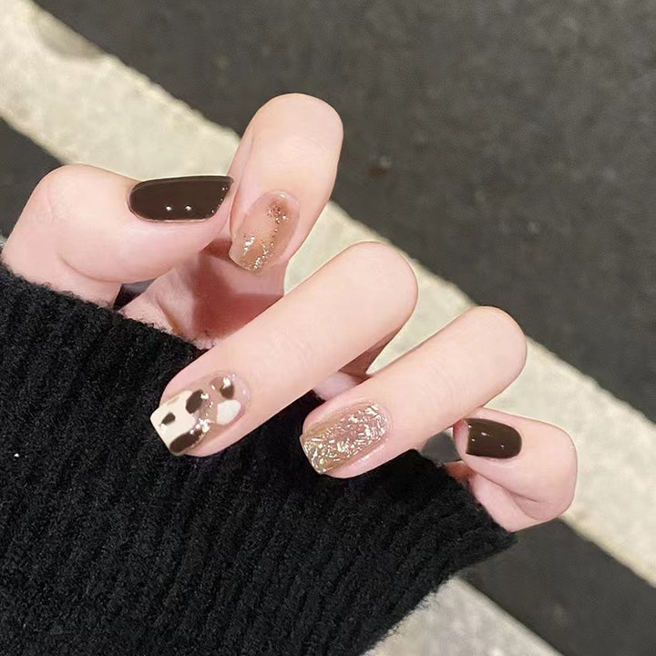 Artistic acrylic nails with modern animal design Bowlift