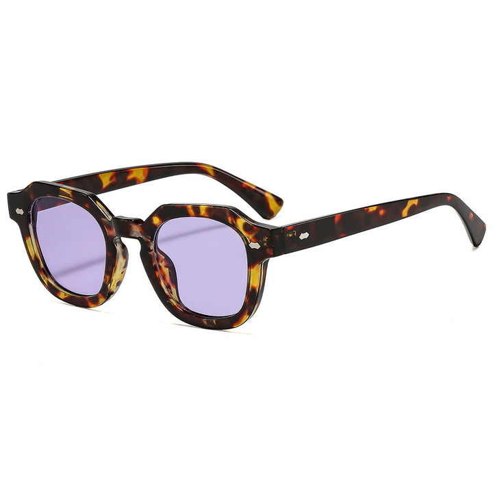 Women's sunglasses in modern design with polarized lenses Bowlift