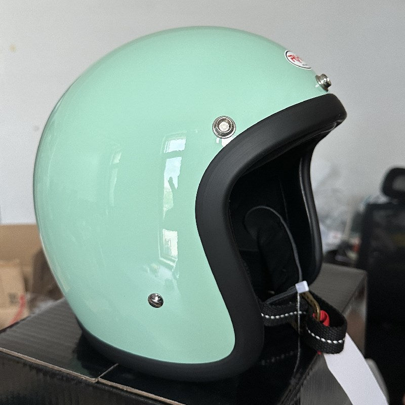 Classic Half-Shell Motorcycle Helmet Bowlift