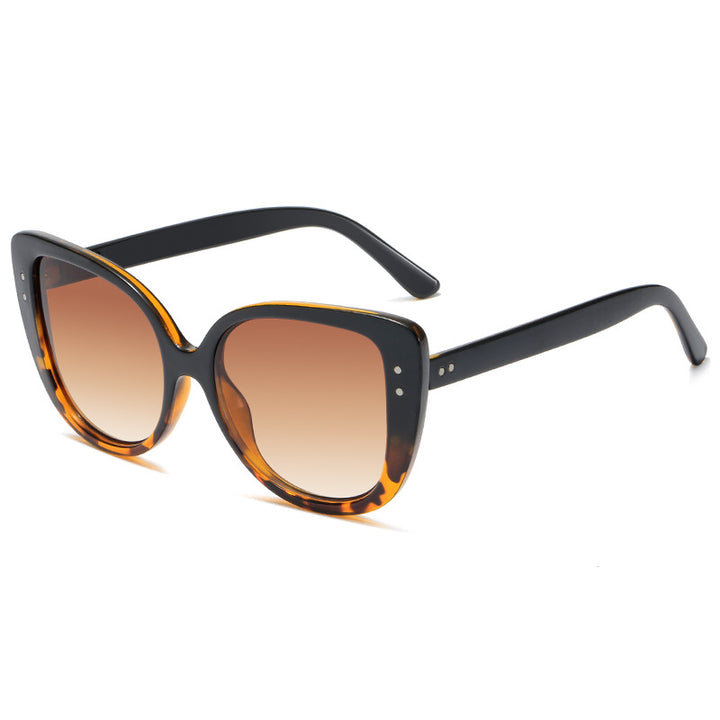 Ladies glamorous oversized sunglasses withElegant transparent frame Bowlift