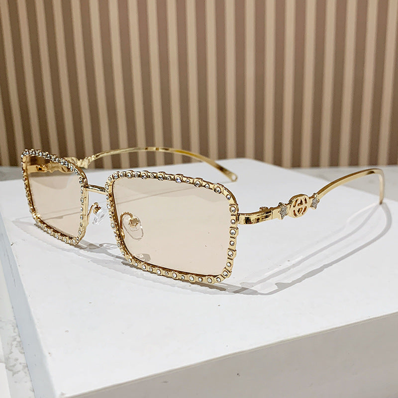 Women's elegant square sunglasses with luxurious rhinestone frame Bowlift