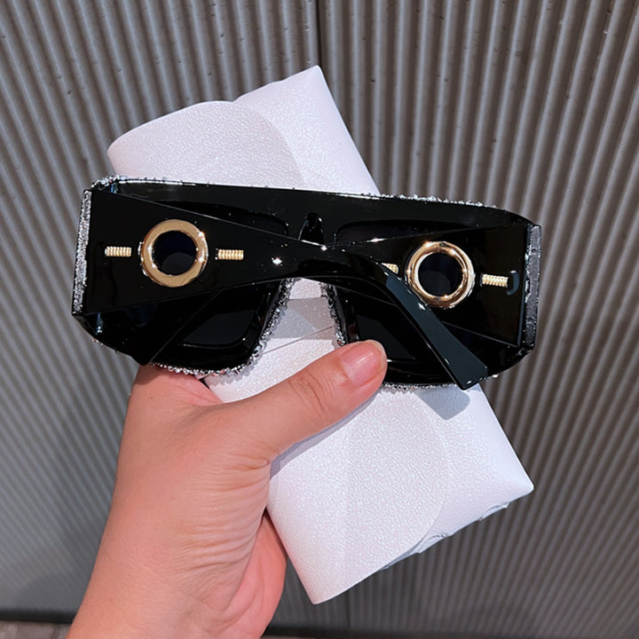 Women's sunglasses with extravagant rhinestone details Bowlift