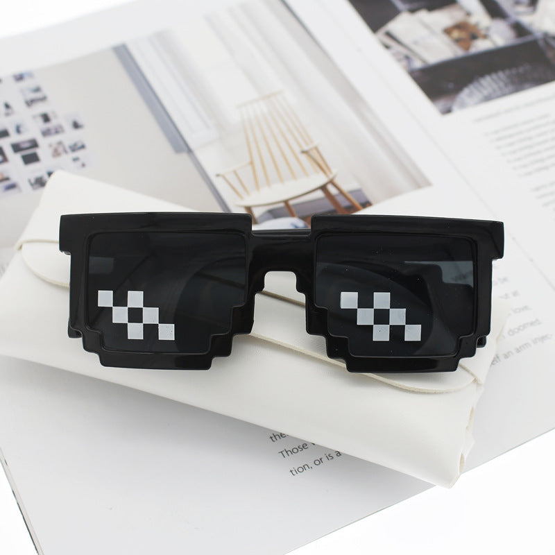 Ladies Retro Sunglasses in Stylish Pixel Design Bowlift