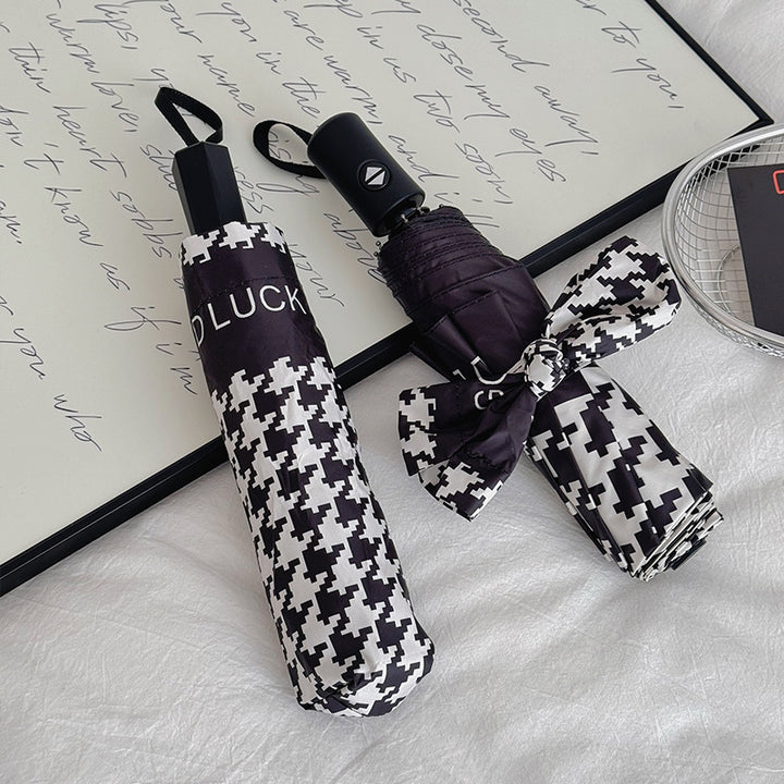 Women Folding Umbrella with Modern Wave Pattern Bowlift