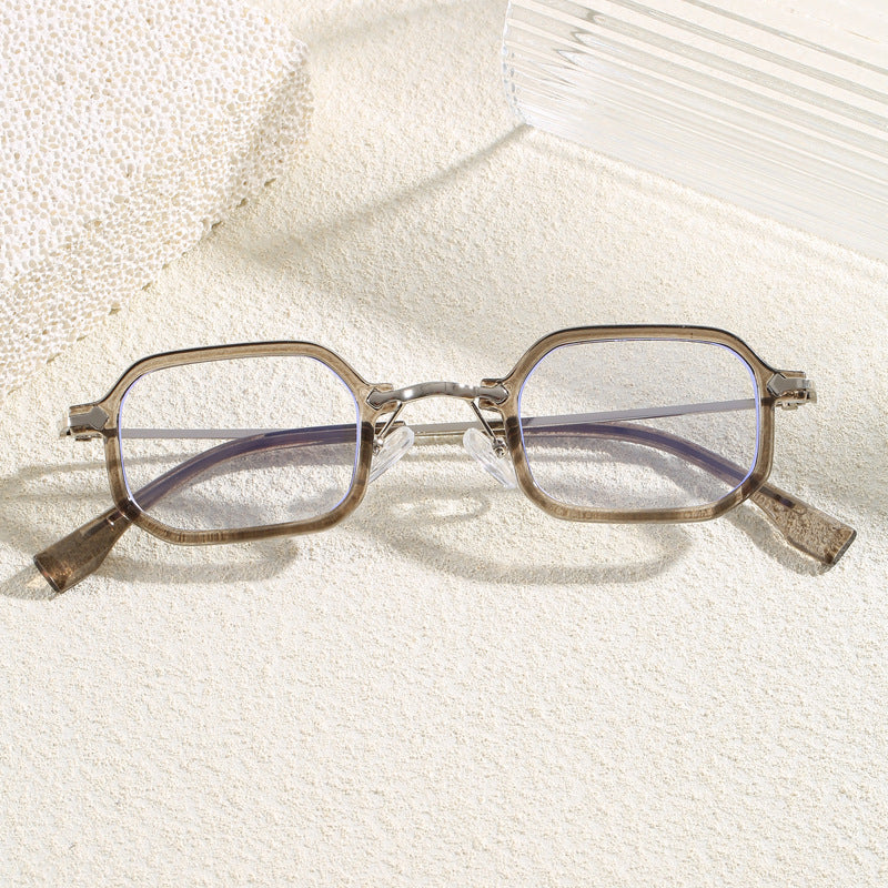 Fashionable Oversized Sunglasses in Modern Design Bowlift