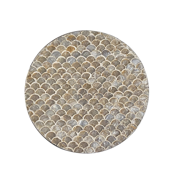 Round serving board made from noble shells Bowlift