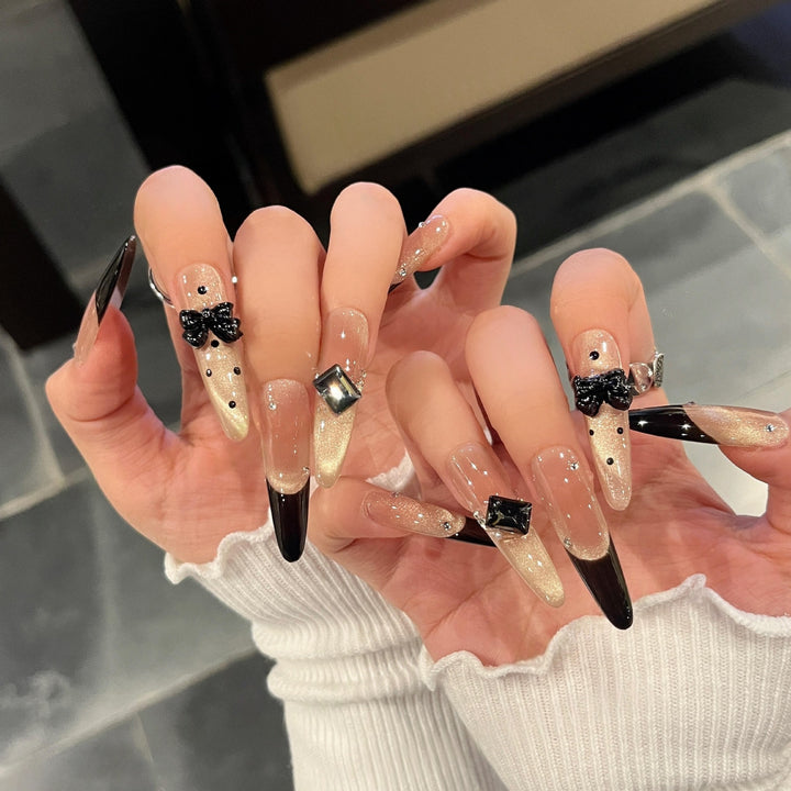 Elegant Kunstnägel with Bow and Rhinestone Design Bowlift