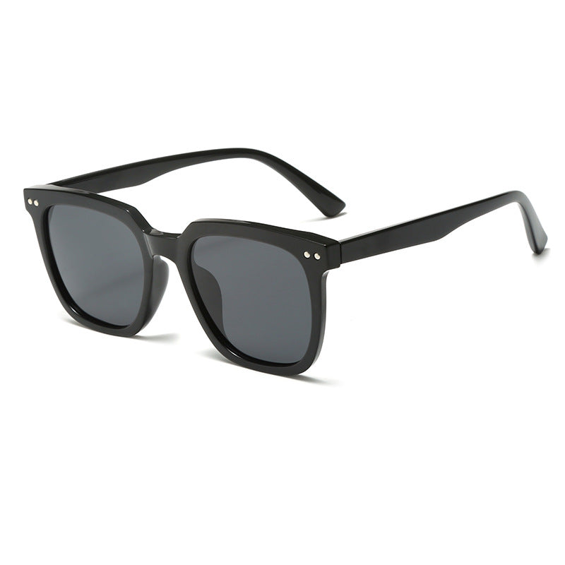 Ladies fashionable sunglasses Bowlift