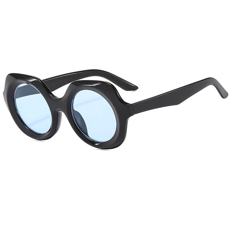 Women oversized sunglasses with stylish, curved frame Bowlift