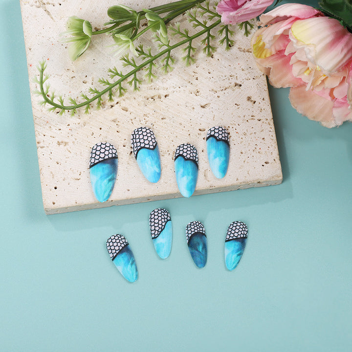 Carefully Designed Art Nails Bowlift