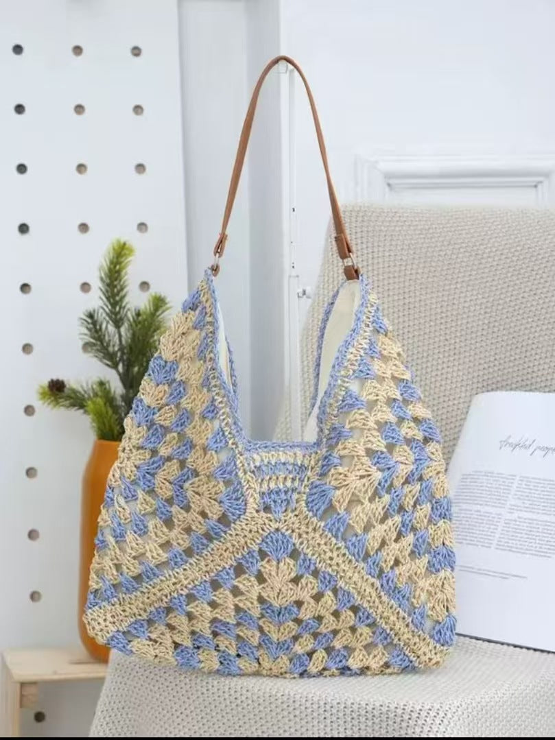 Handmade shoulder bag made from natural materials Bowlift