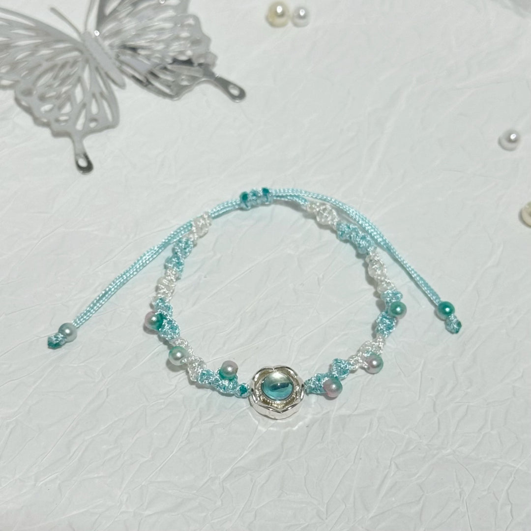 Adjustable Knot Bracelet with Gemstone Bowlift
