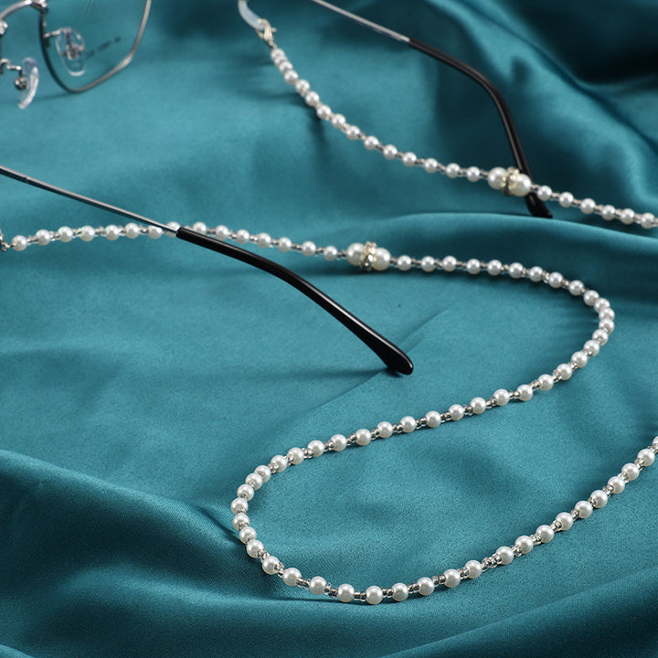Elegant Beaded Glasses Chain Bowlift
