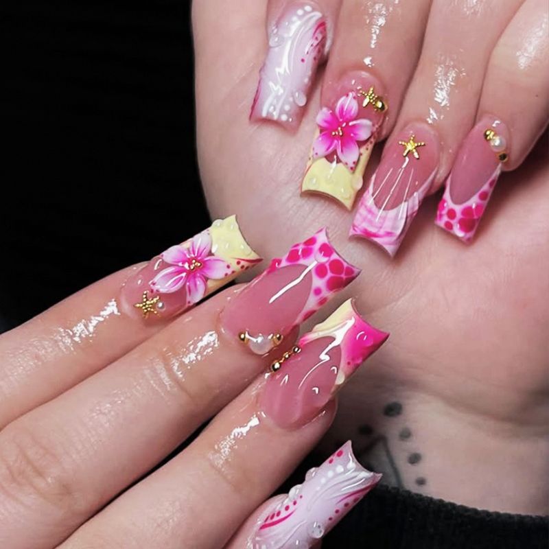 Artisan Decorative Nail Tips Bowlift