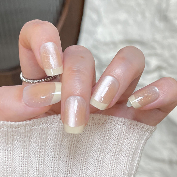 Elegant French Tip Press-On Nails with Shimmer Effect Bowlift