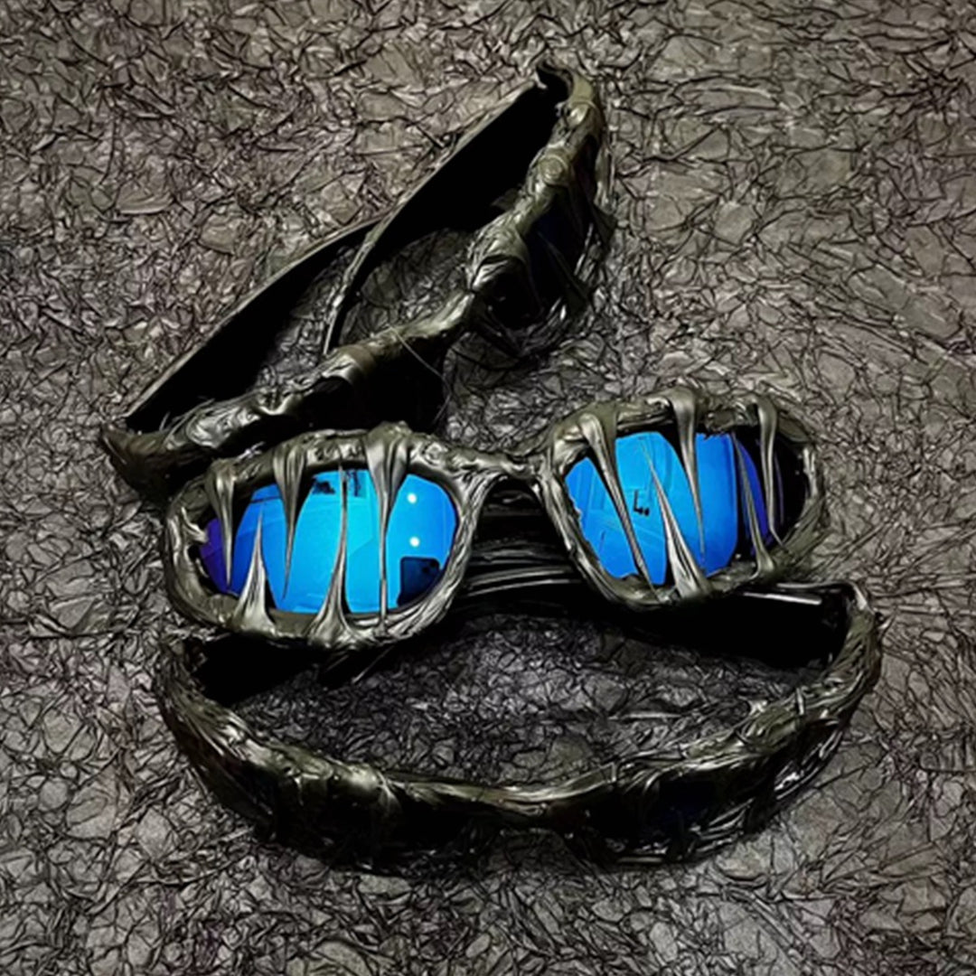 Women's sports sunglasses with innovative monster design Bowlift