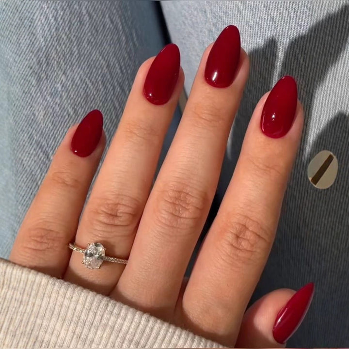 Glamorous nail designs Bowlift
