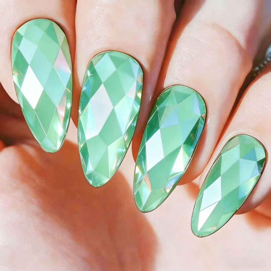 Eye-catching 3D art nails in crystal design Bowlift