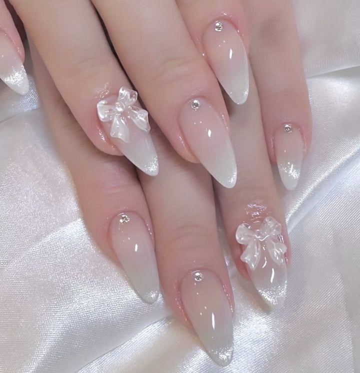Artificial nails with modern night motif Bowlift