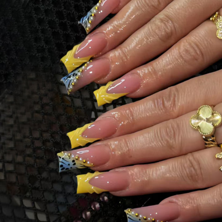 Glamorous Stiletto Press-On Nail Art Set Bowlift