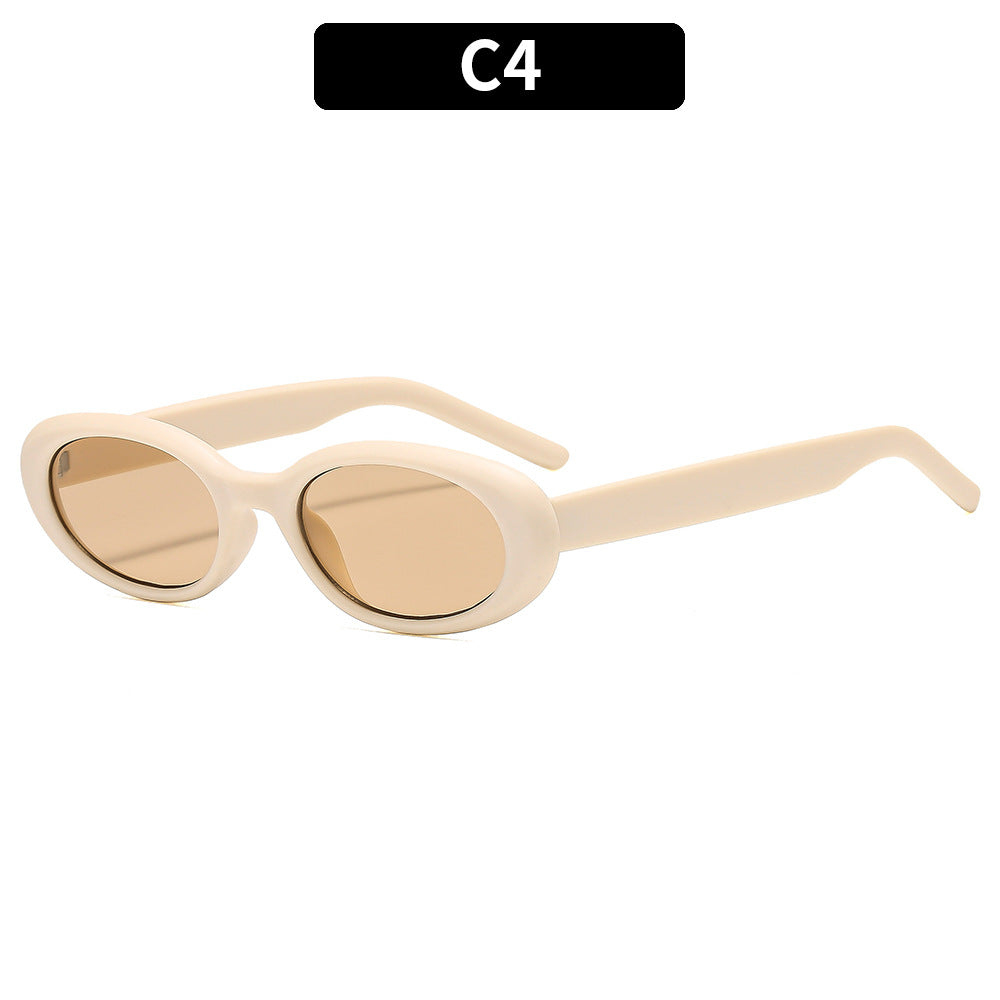 Retro-Inspired Oval Frame Sunglasses
